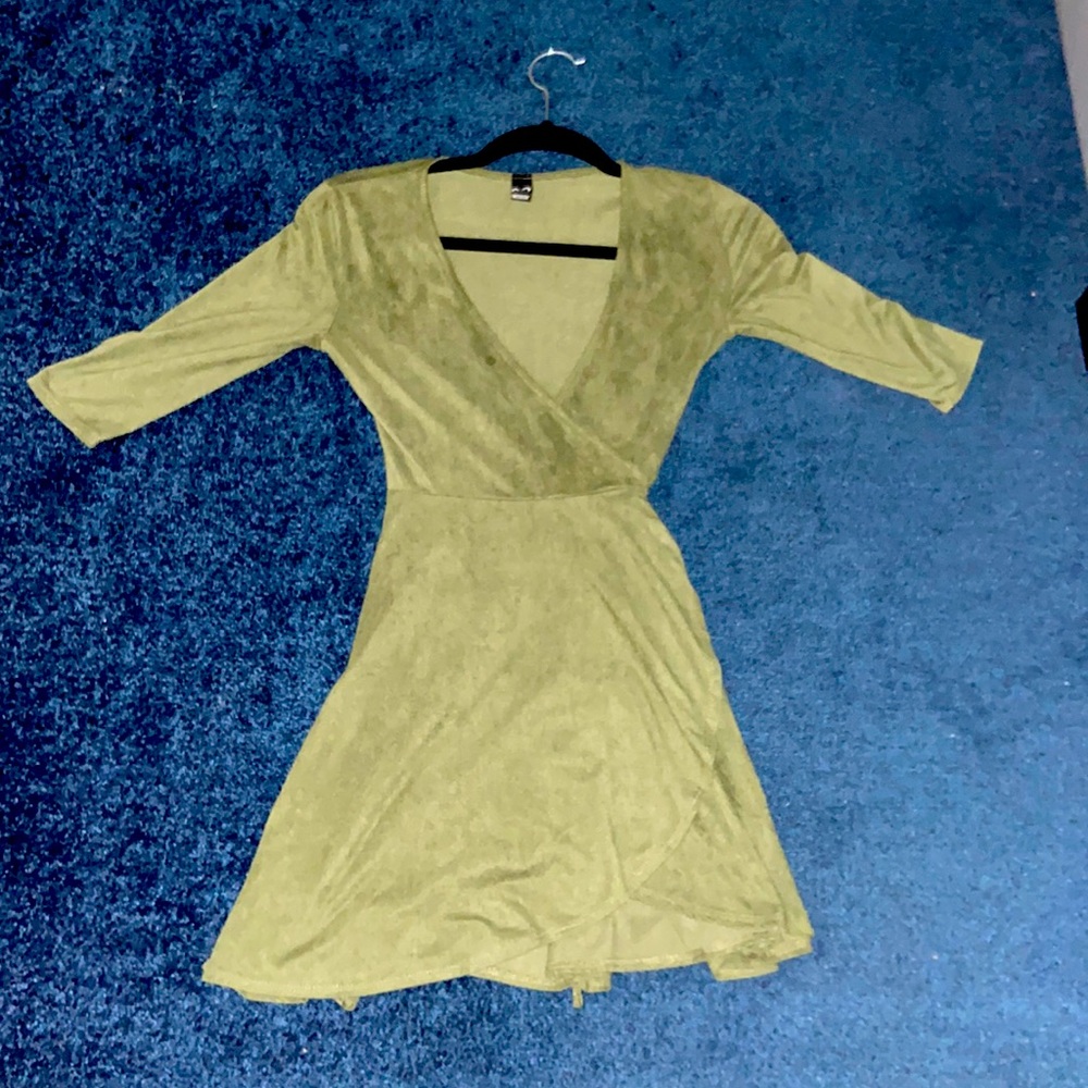 Cute green dress small